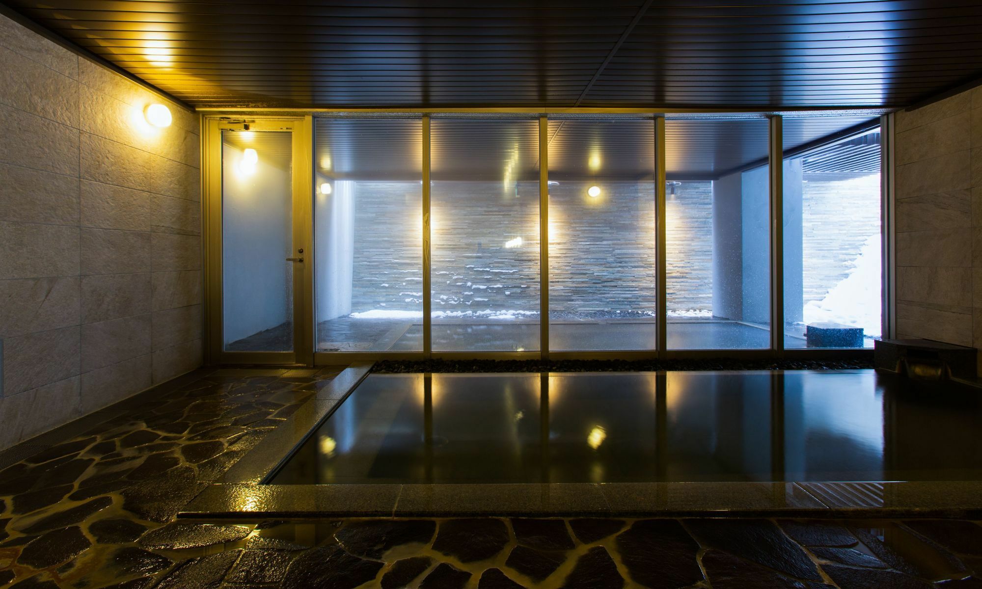 Ivy Hirafu, Hotel Niseko