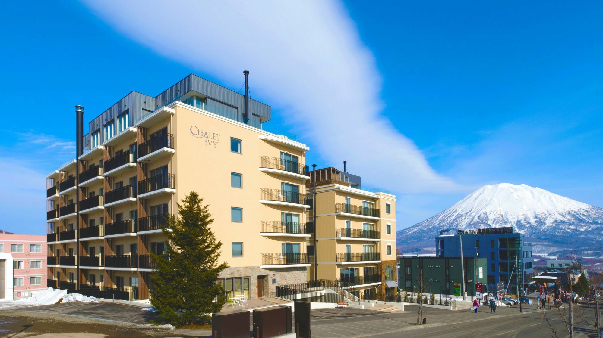 Ivy Hirafu, 4* Niseko